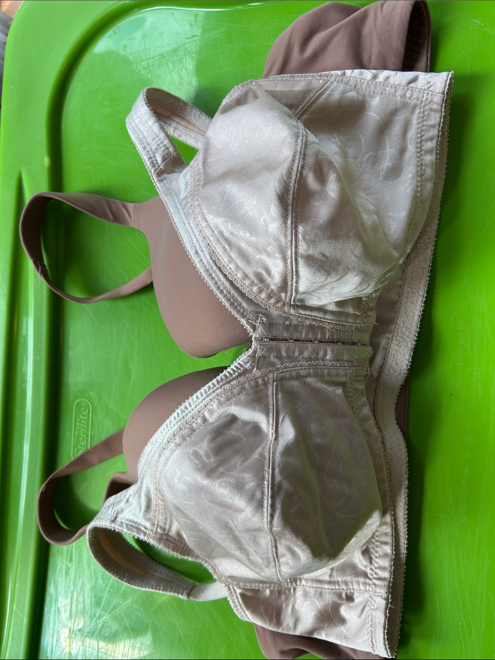 Underwire T-Shirt Bra in Mauve, No wire no padding front closure beige bra. 42C